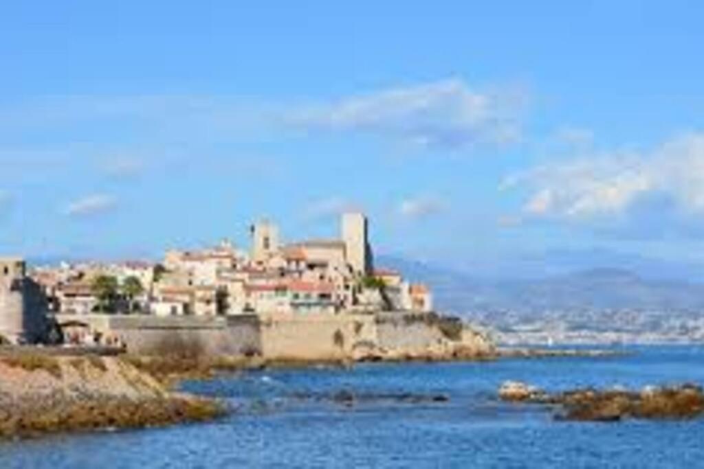 Tiloft Lägenhet Antibes Exteriör bild